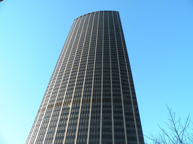  tour Montparnasse dans le bleu du ciel